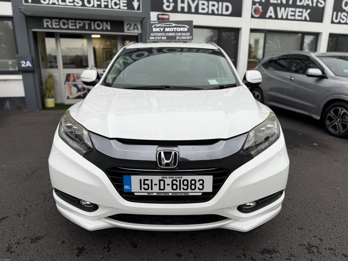2015 Honda Vezel 1.5 Hybrid Auto,Full leather - Image 4