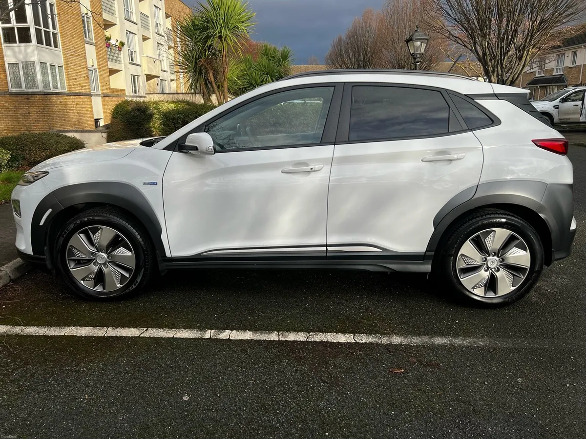 Hyundai Kona Electric Platinum 2019 (191)- 64kWh - Image 4
