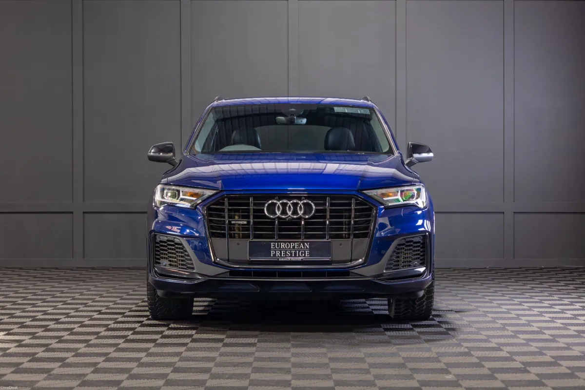 2023 Audi Q7 S-Line 60 TFSIe Competition - Image 2