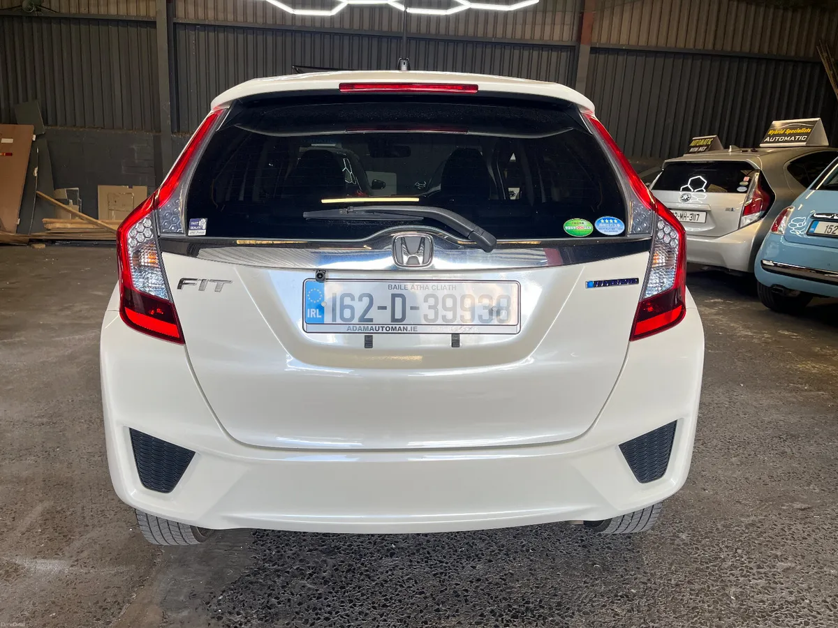 Honda Fit 2016 hybrid automatic - Image 4