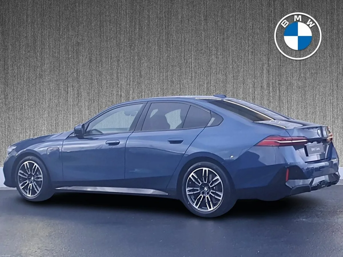 BMW 5-Series 2.0 - Image 2