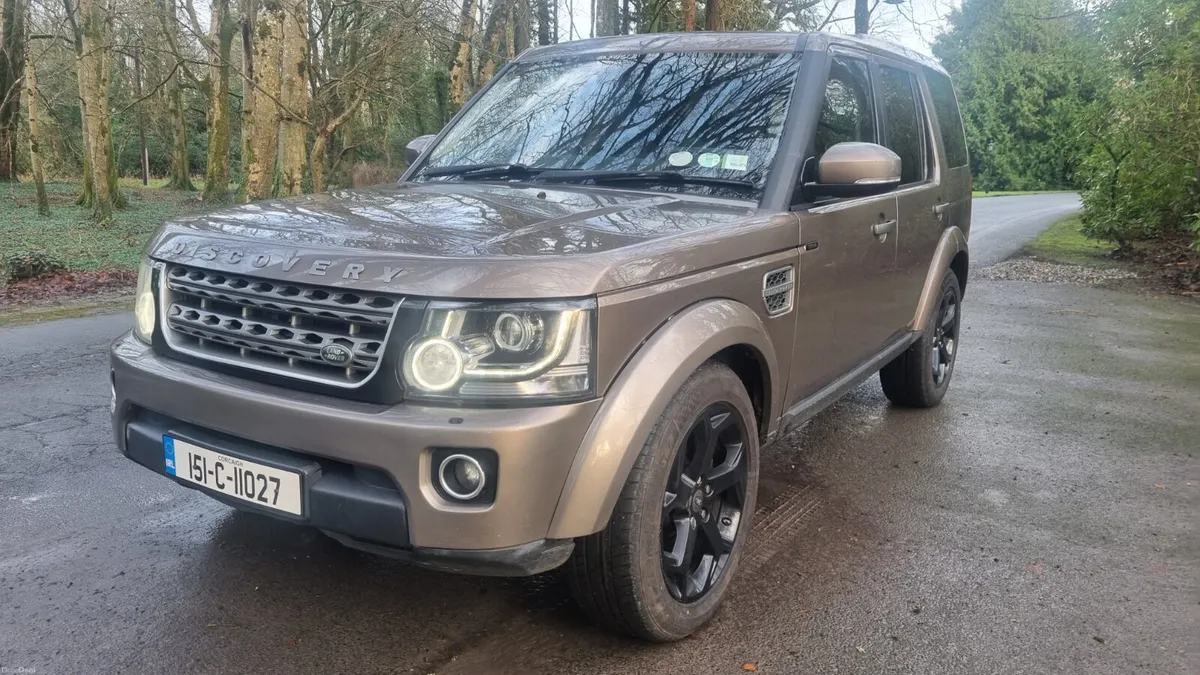 151 Land Rover Discovery 3.0 Crew Cab - Image 3