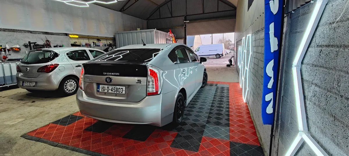 2015 Toyota Prius  Self Charging Hybrid - Image 4