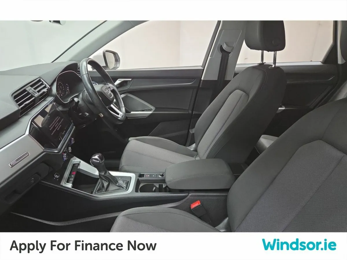 Audi Q3 TECHNIK 45 TFSI-e PHEV - Image 4