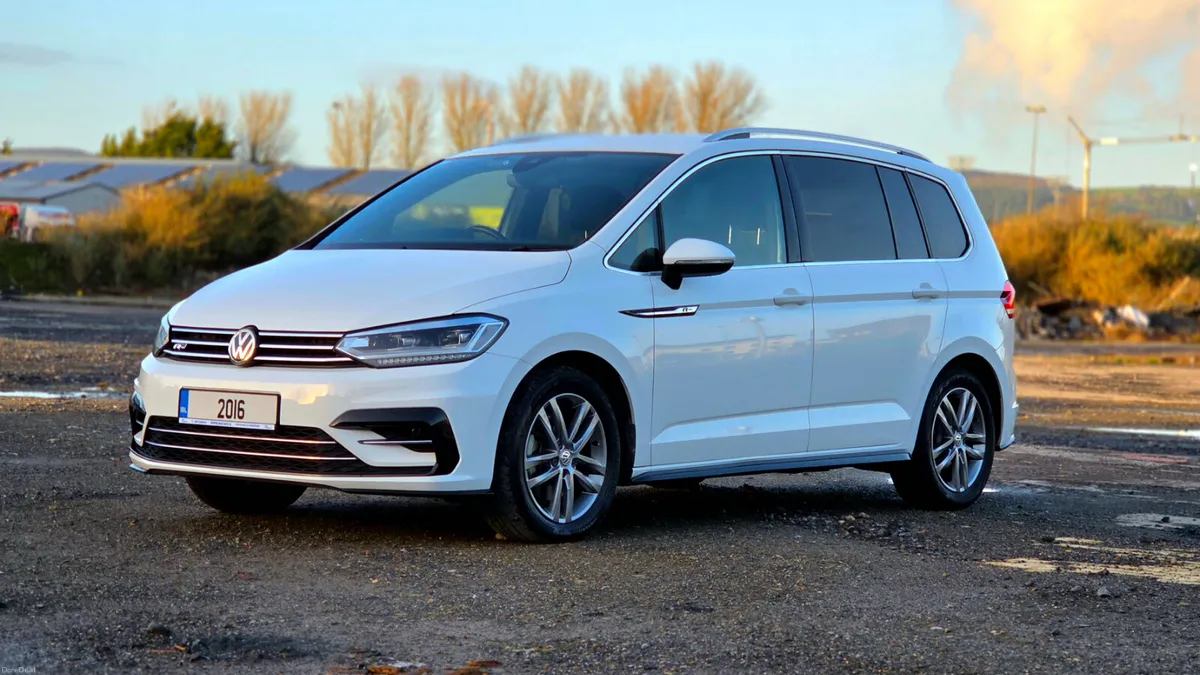 ***Price Dropped*** 7 Seater Automatic R-Line - Image 1