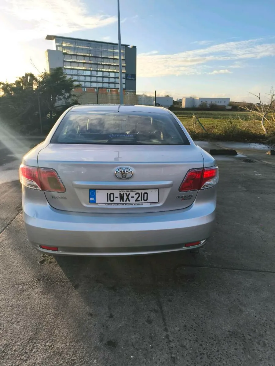 10 Toyota avensis - Image 3