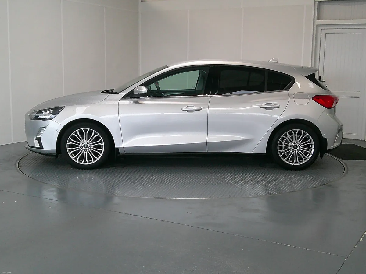 Ford Focus 2021 - Image 4