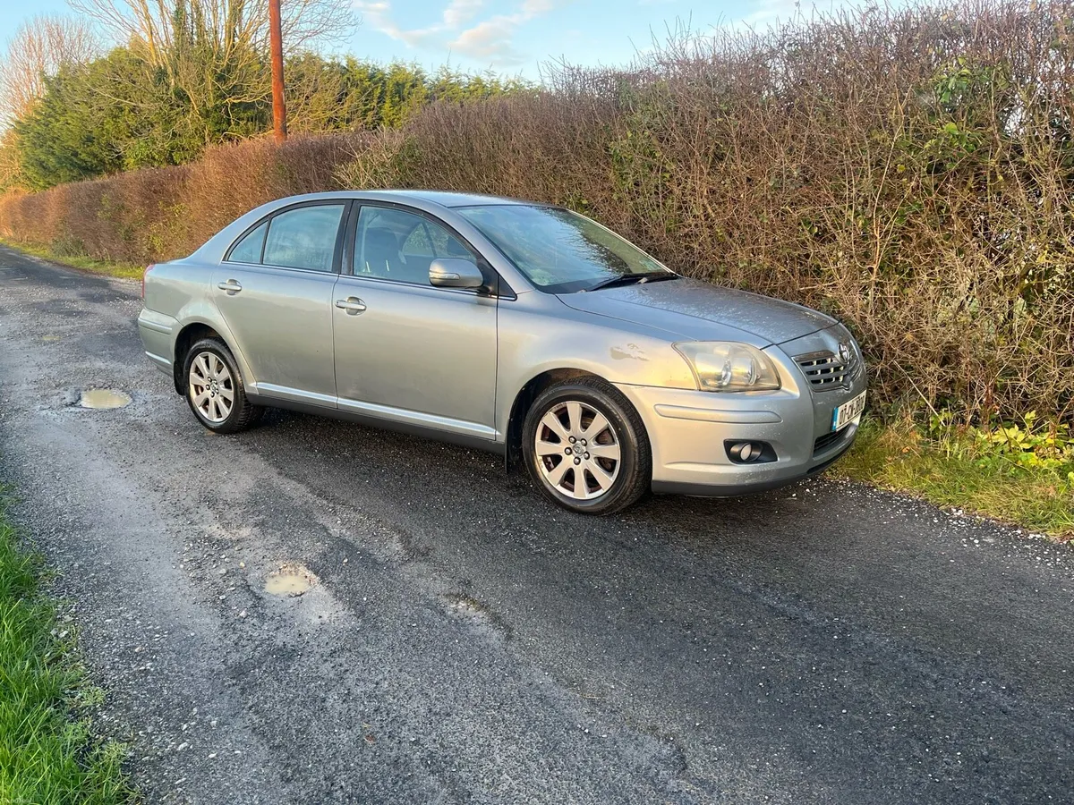 2007 Toyota Avensis - Image 1