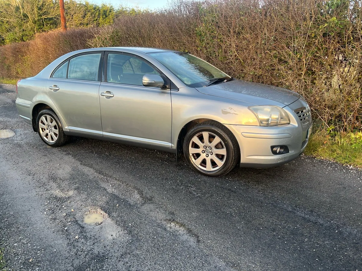 2007 Toyota Avensis - Image 2