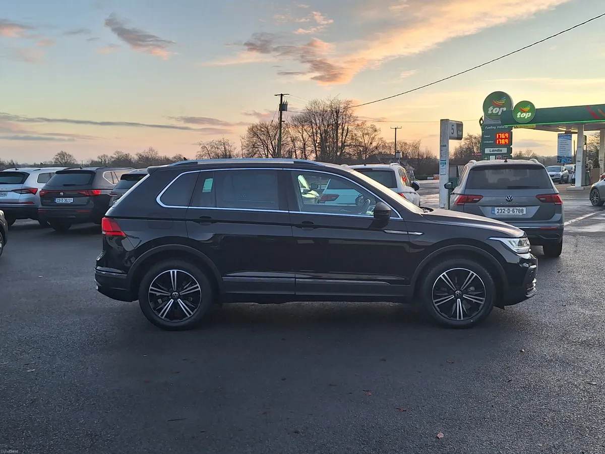 Volkswagen Tiguan 2.0 TDI *High Spec/Sat Nav/Led L - Image 2
