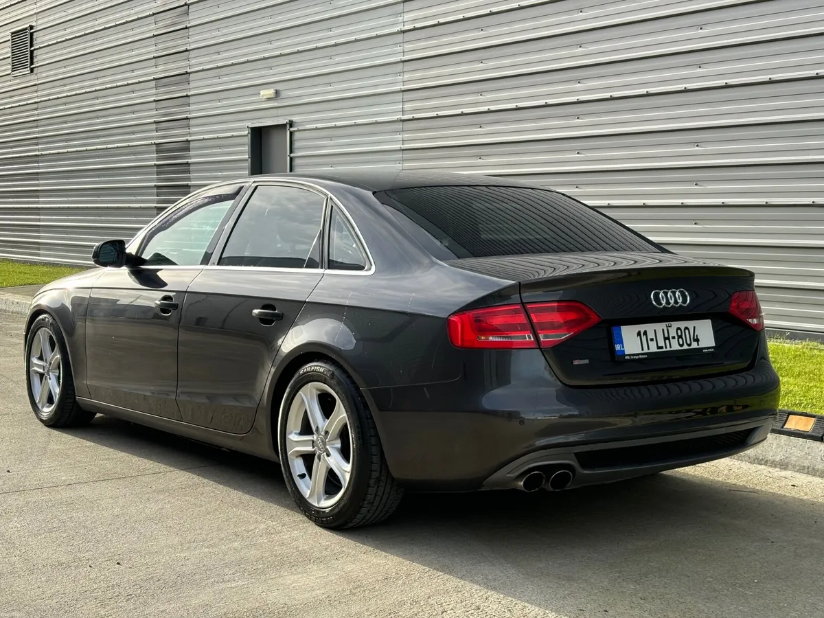Audi A4 2.0 TDI TECKNIK 2011 - Image 3