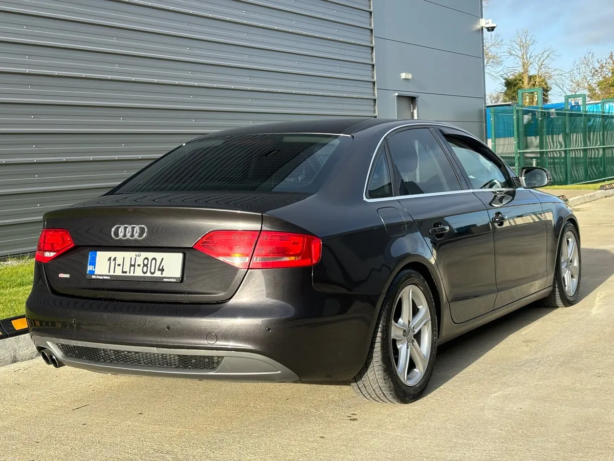 Audi A4 2.0 TDI TECKNIK 2011 - Image 2