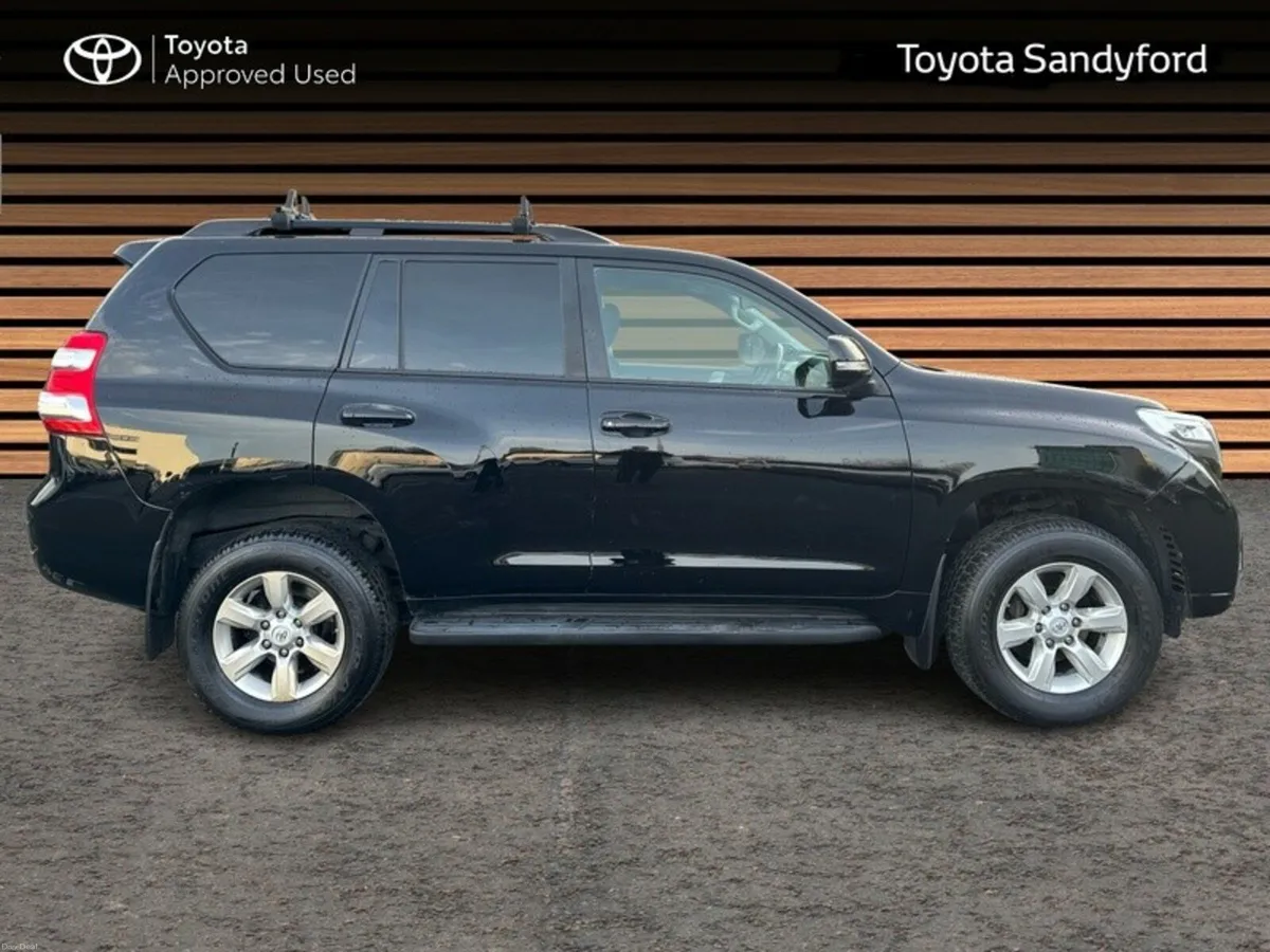 Toyota Land Cruiser LWB 3.0 GX COMMERCIAL // REAR - Image 3