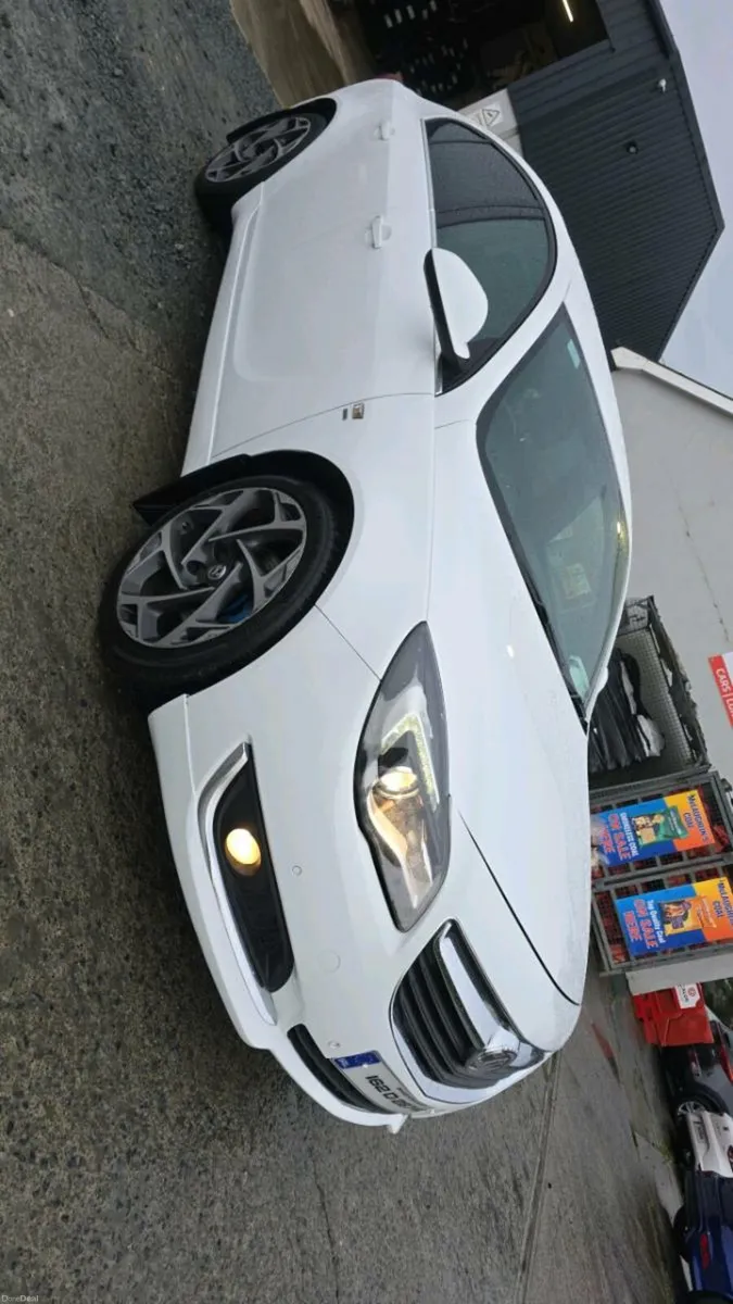 2016 vx line insignia **full nct** - Image 1