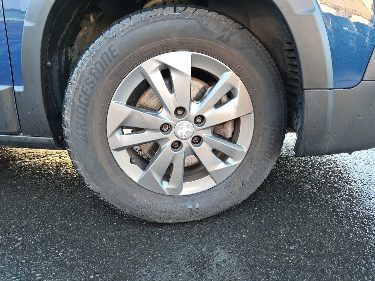 Peugeot Rifter Lowered Floor Wheelchair Access - Image 5