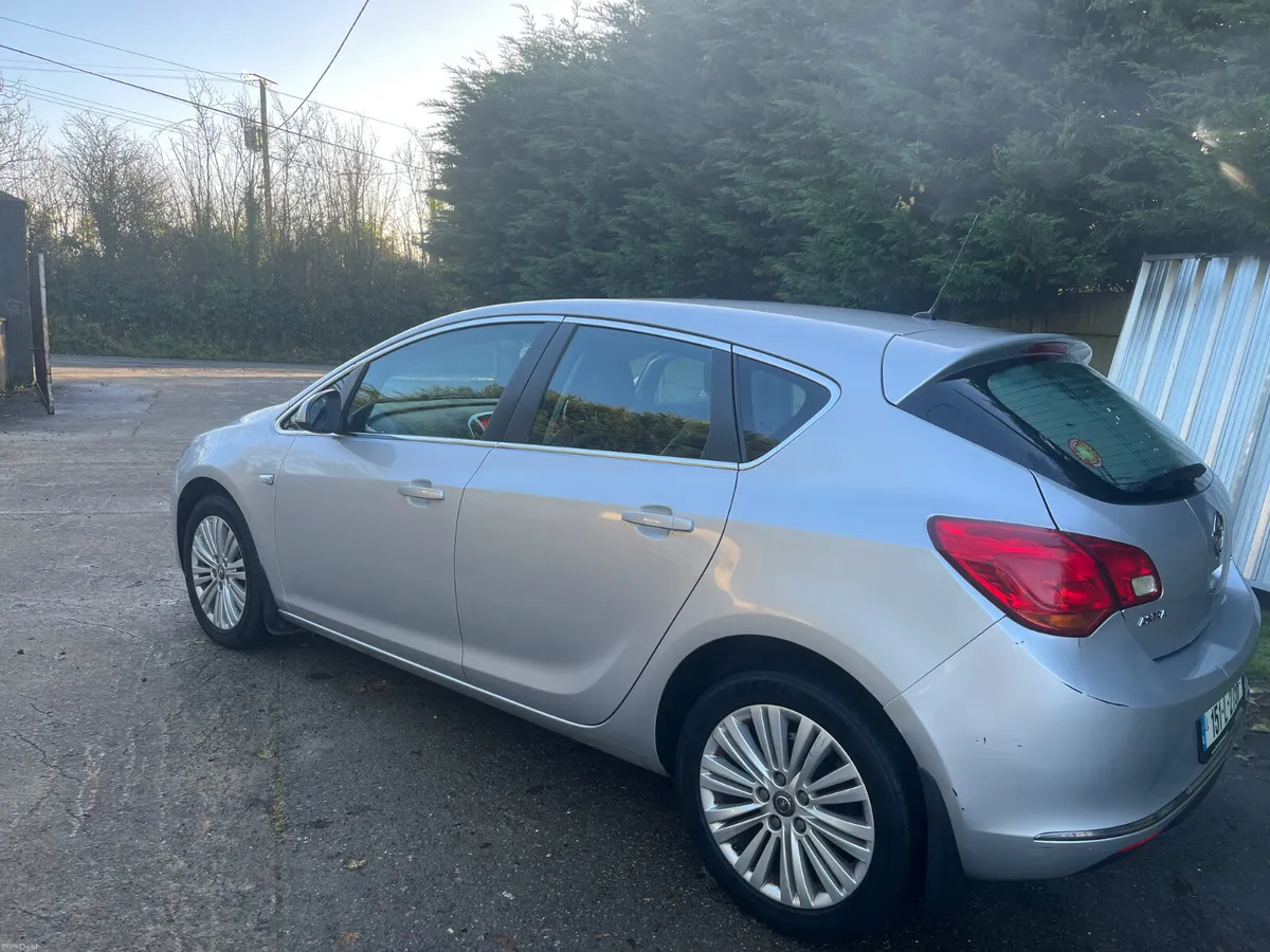 Opel Astra 2015 - Image 4