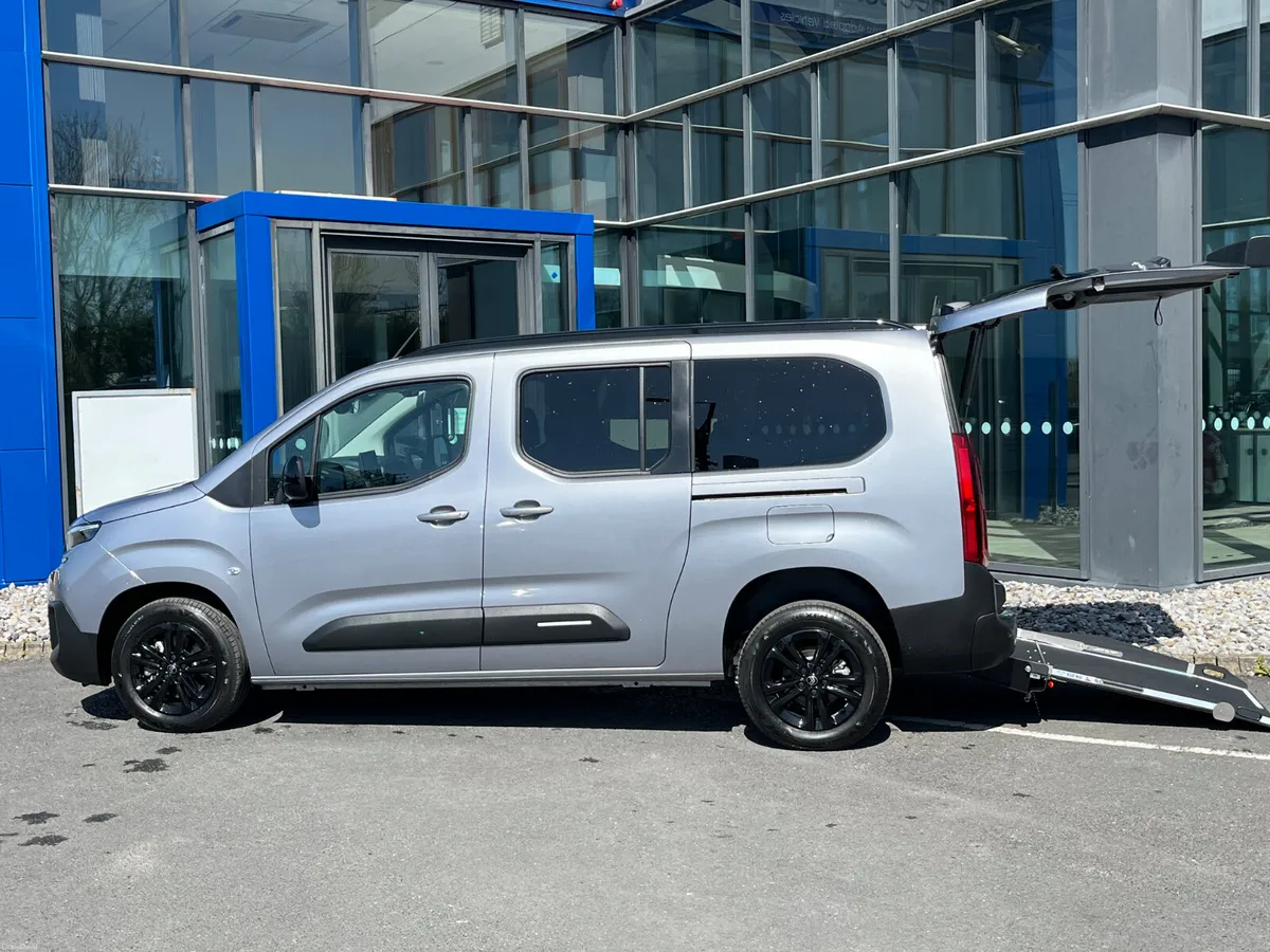 New Citroen Berlingo Wheelchair Accessible - Image 4