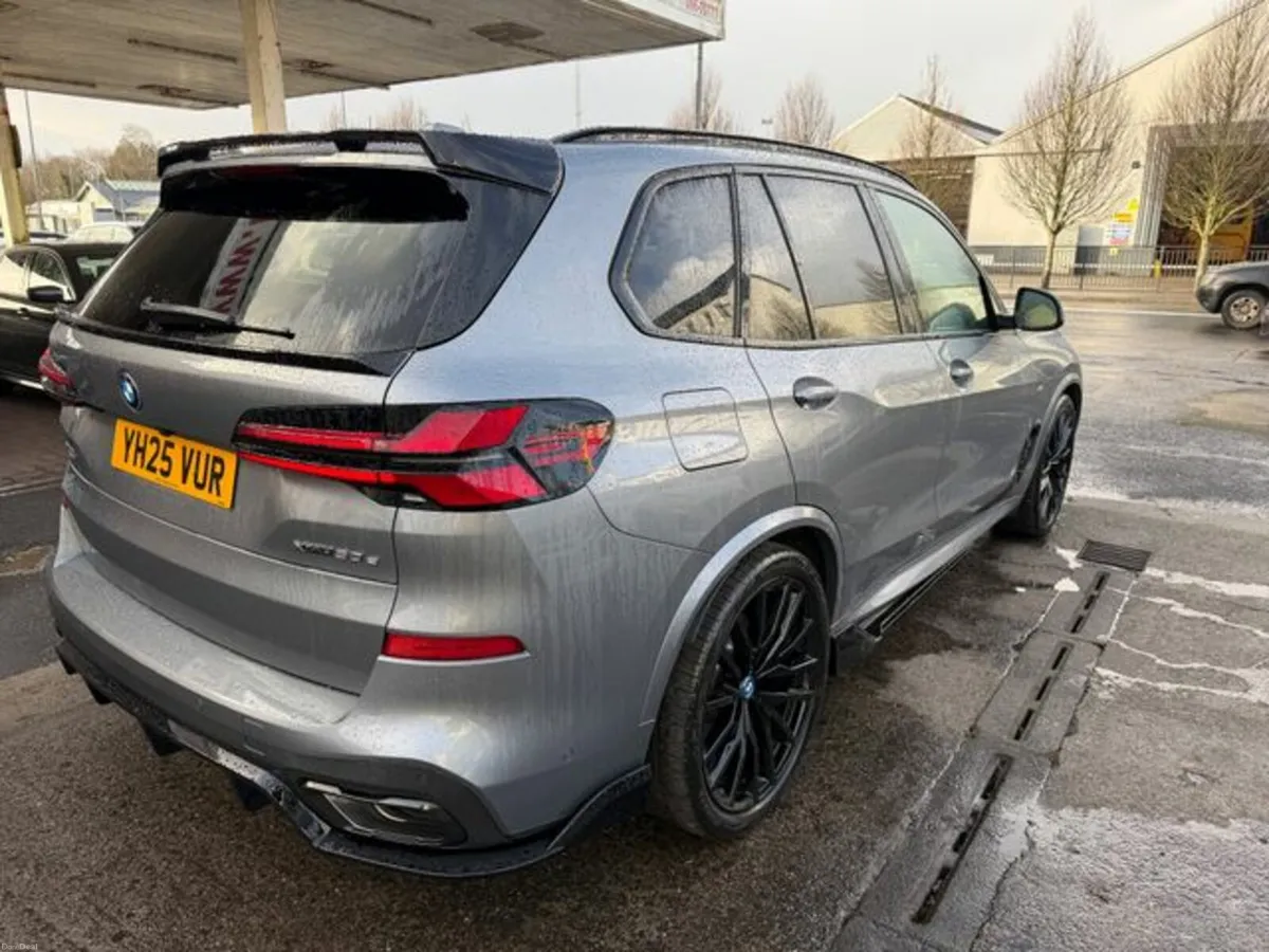 BMW X5 XDRIVE50E M SPORT - Image 3