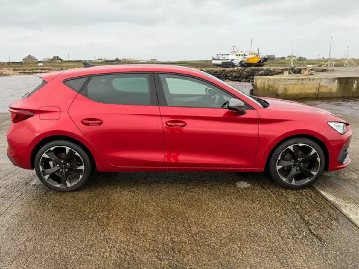 Cupra Leon 1.5etsi 150HP DSG 5DR Auto - Image 2