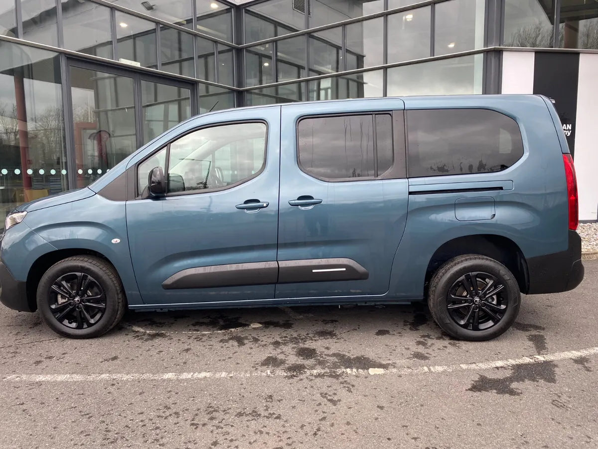 New Citroen Berlingo Auto Wheelchair Accessible - Image 4