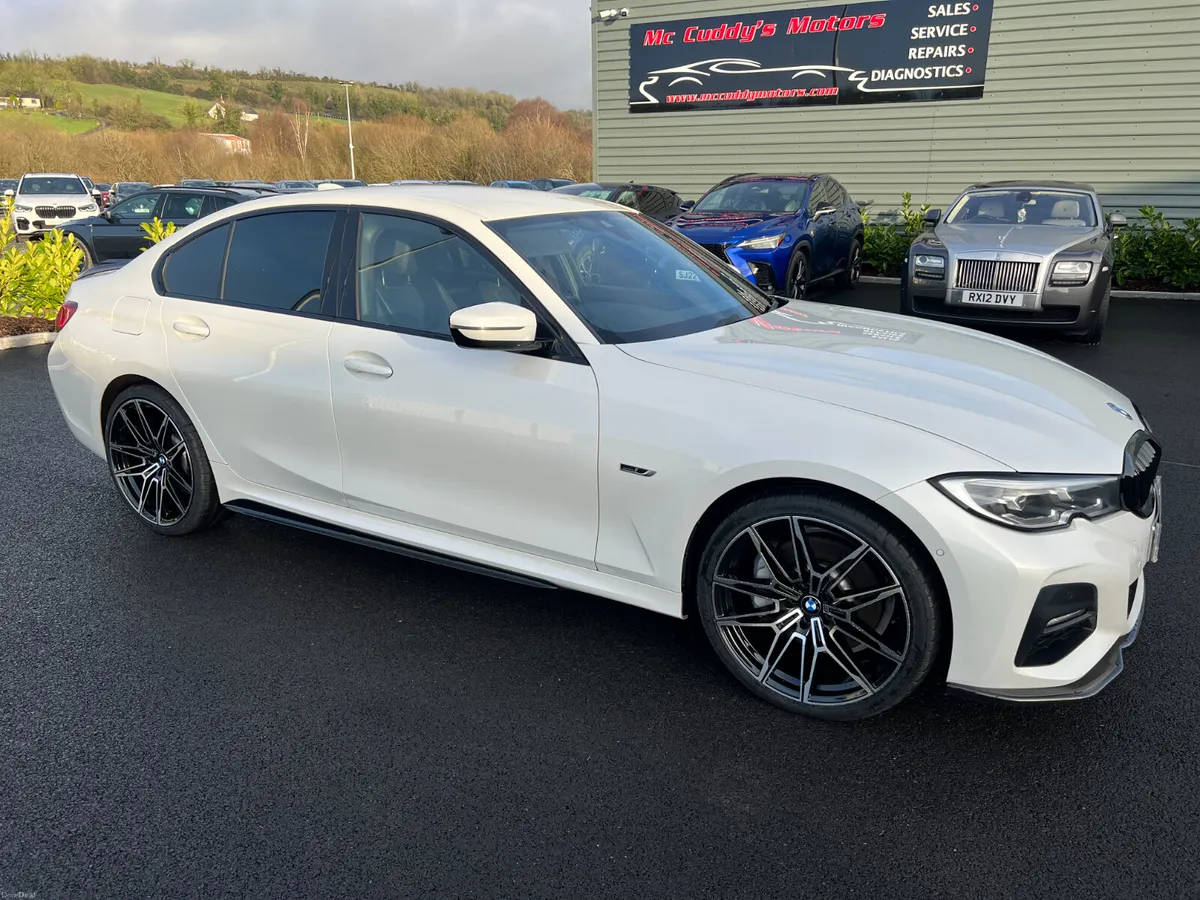 2022 BMW 330E M Sport 2.0 Auto - Image 1