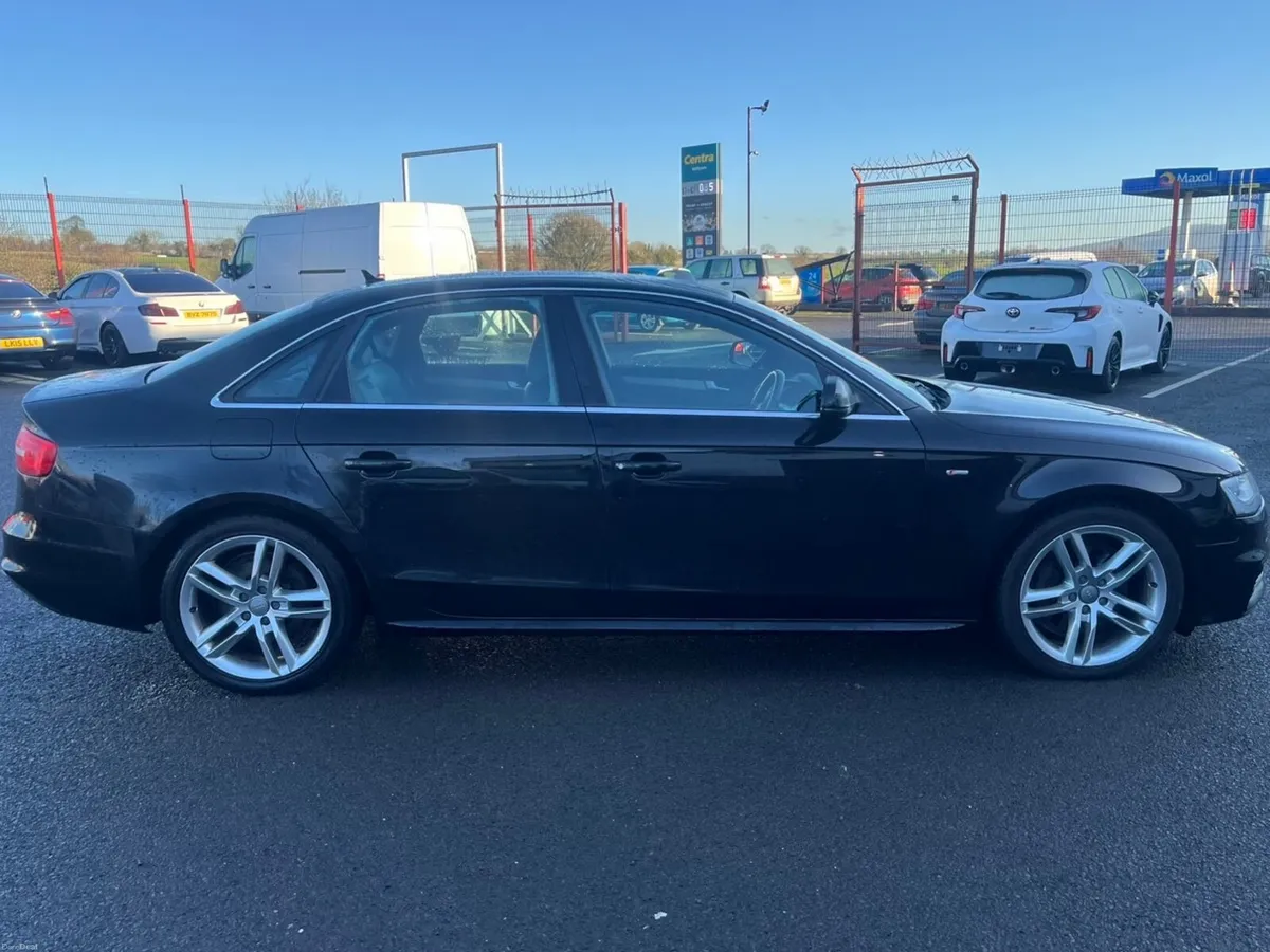 Audi A4 2015 - Image 4