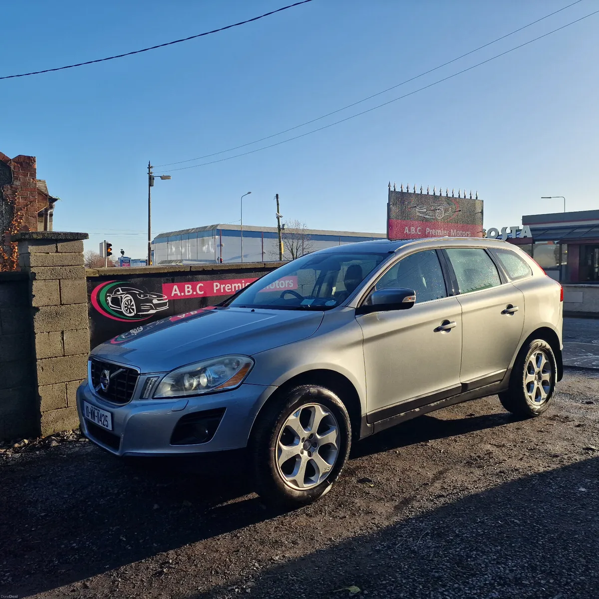 Volvo XC60 2010 Full Service History - Image 2