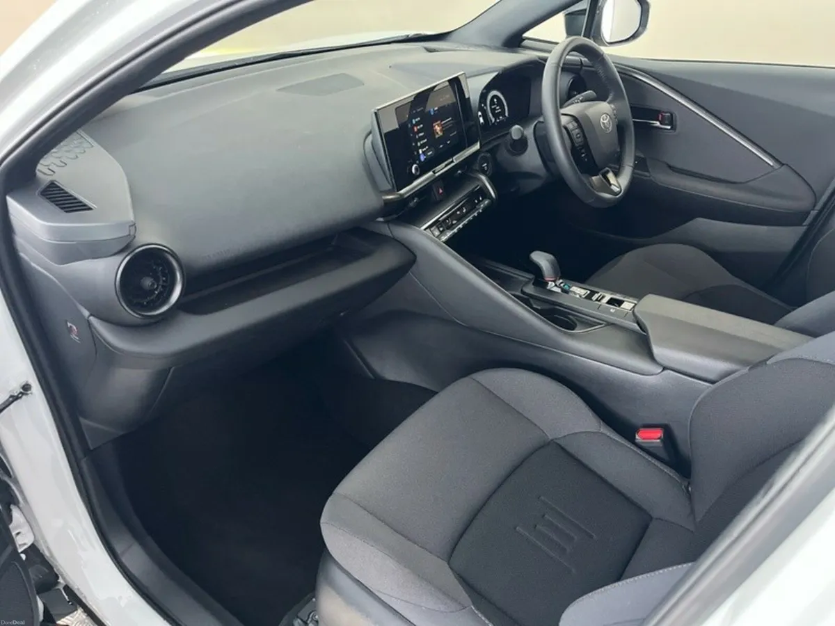 Toyota C-HR HYBRID SPORT - Image 6
