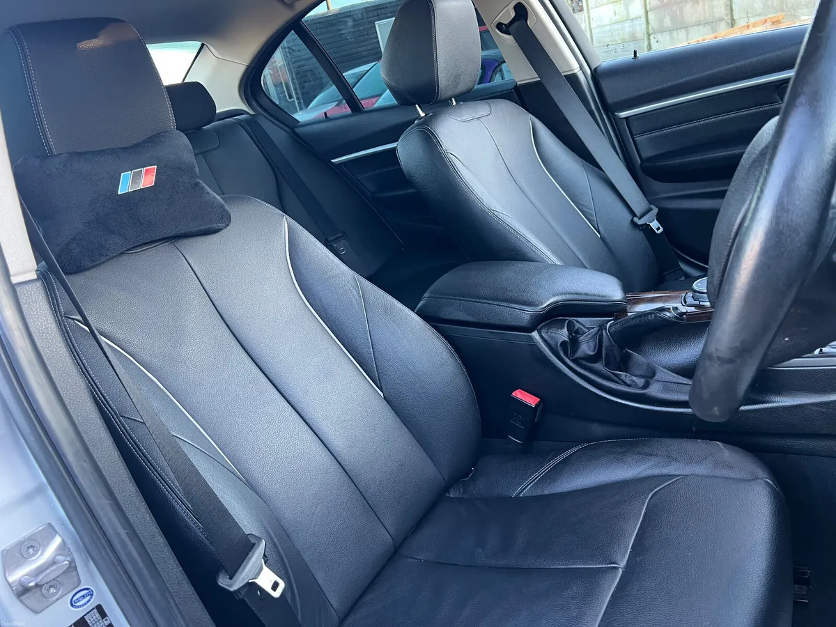 BMW 320D Luxury Edition - Image 4