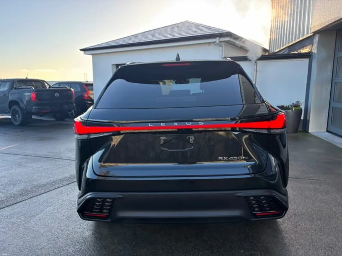 Lexus RX 2.5 450h+18.1kWh F Sport Design E-CVT 4WD - Image 3