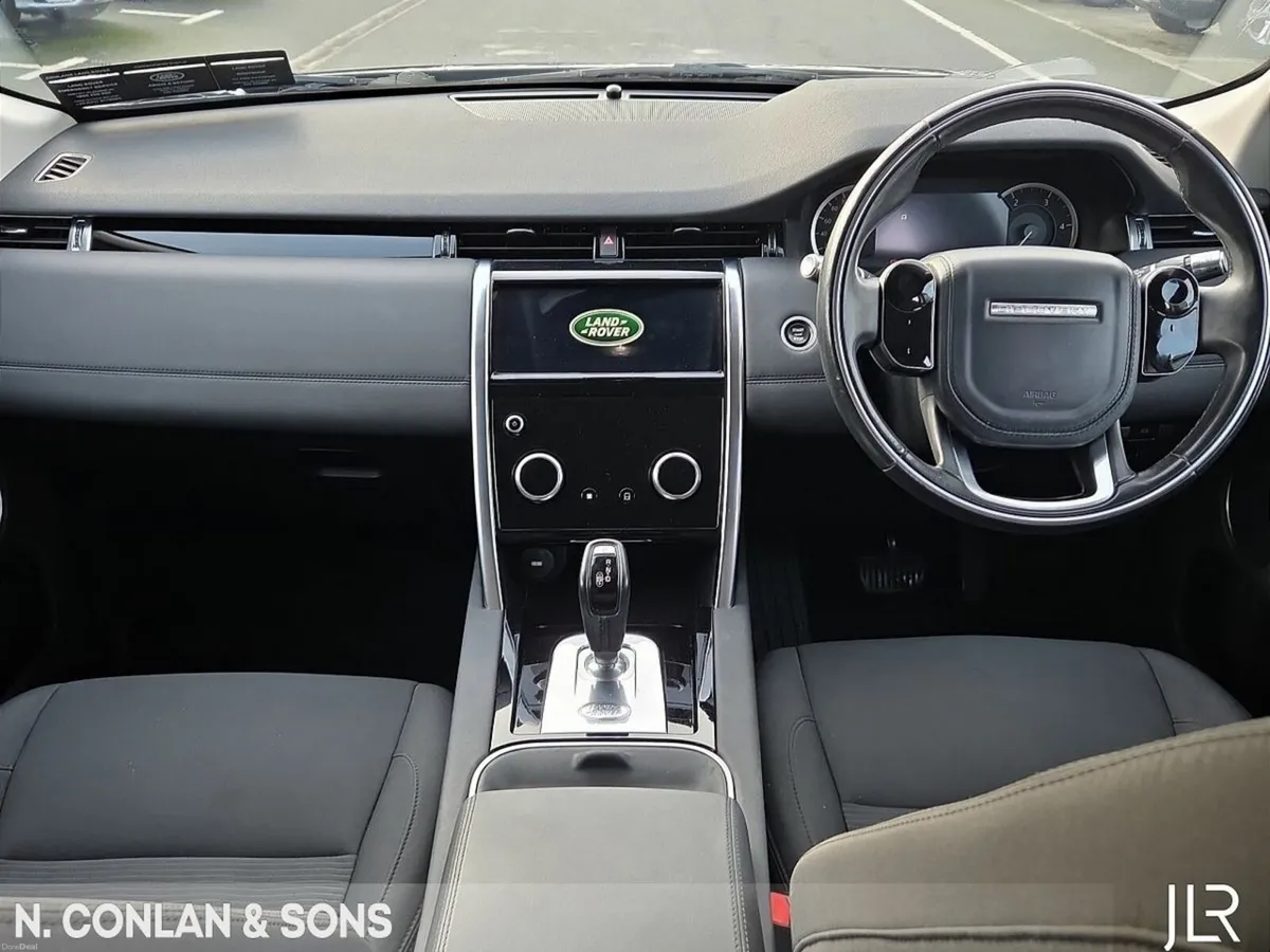 Land Rover Discovery Sport 2.0D S AUTO *MAIN LAND - Image 4