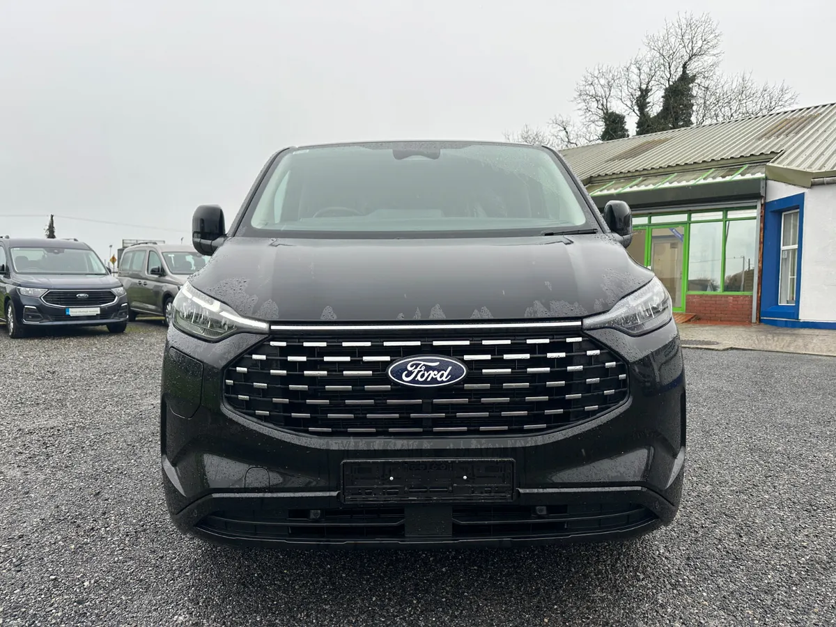 New Ford Tourneo Custom Hybrid Wheelchair Access - Image 2