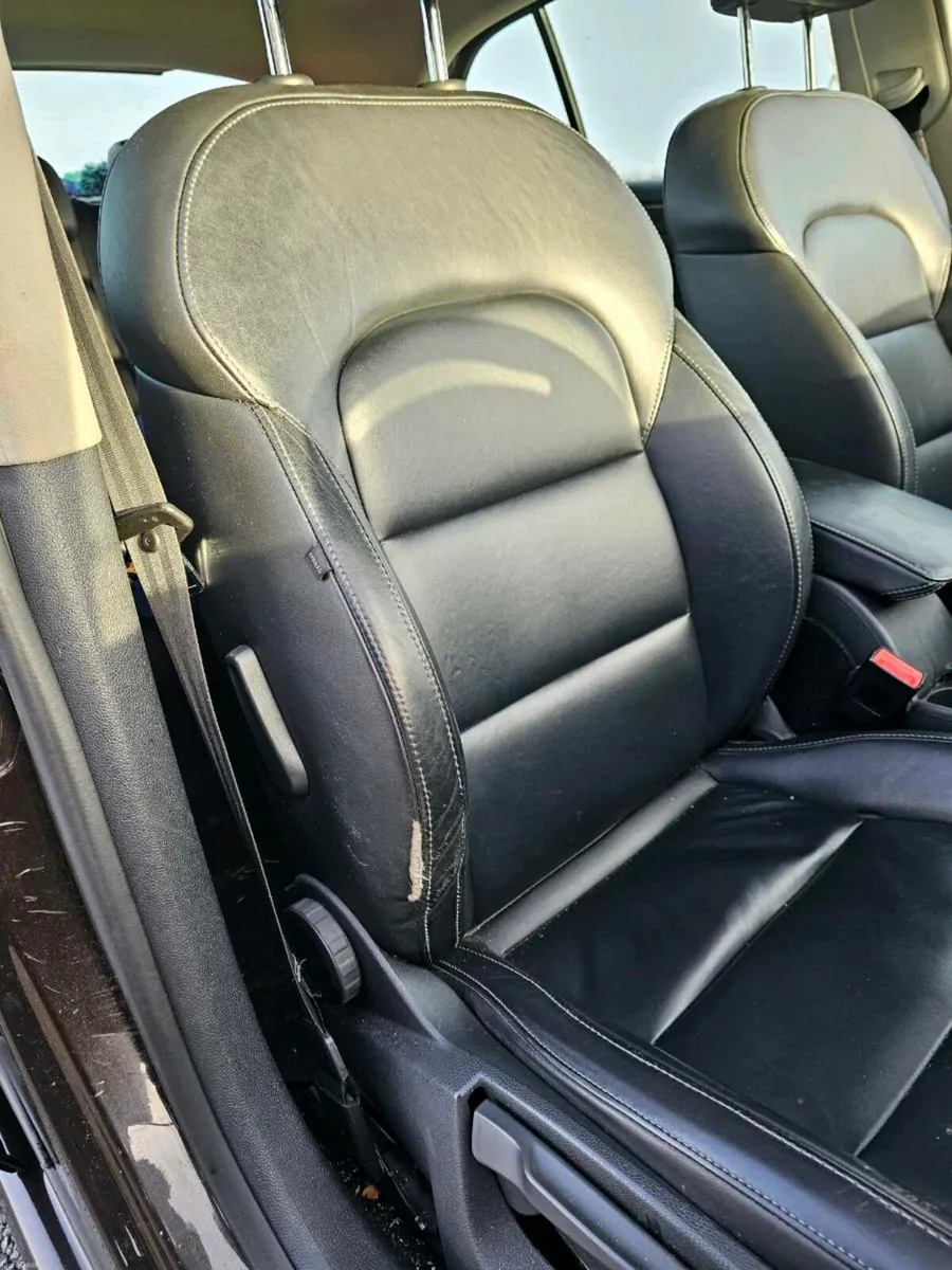 Car - Image 4
