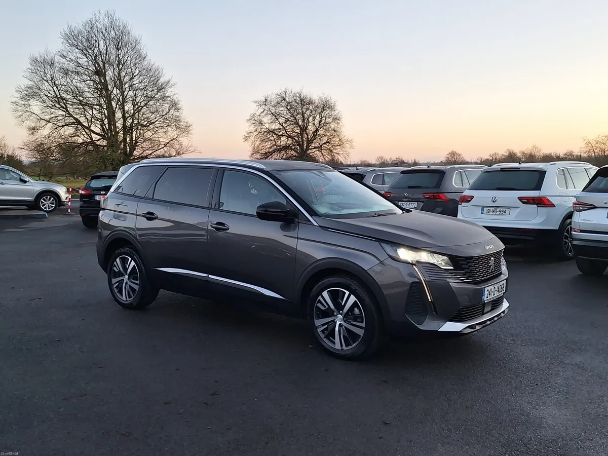 Peugeot 5008 1.5 HDI *High Spec/7 Seat - Image 1