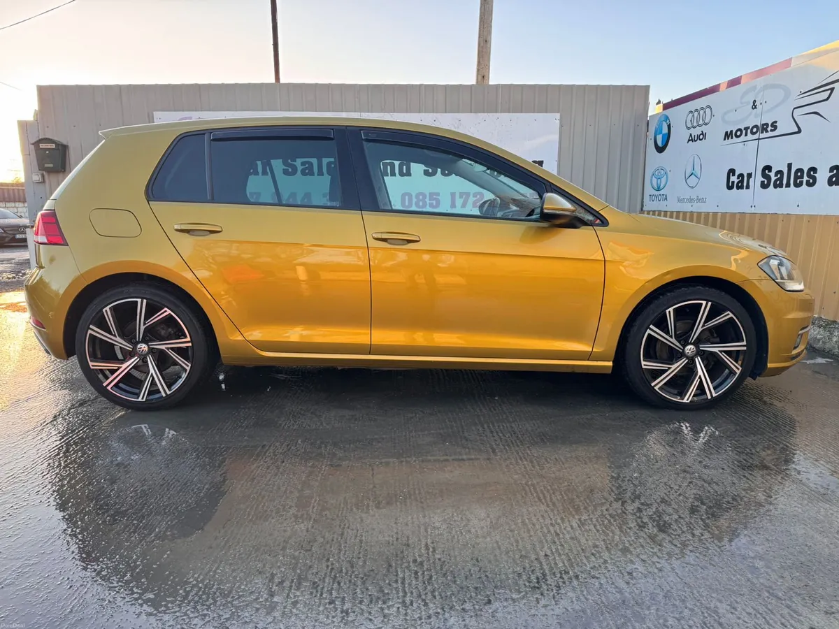 181 VW Golf 1.0 TSI 110HP Highline DSG AUTO - Image 3