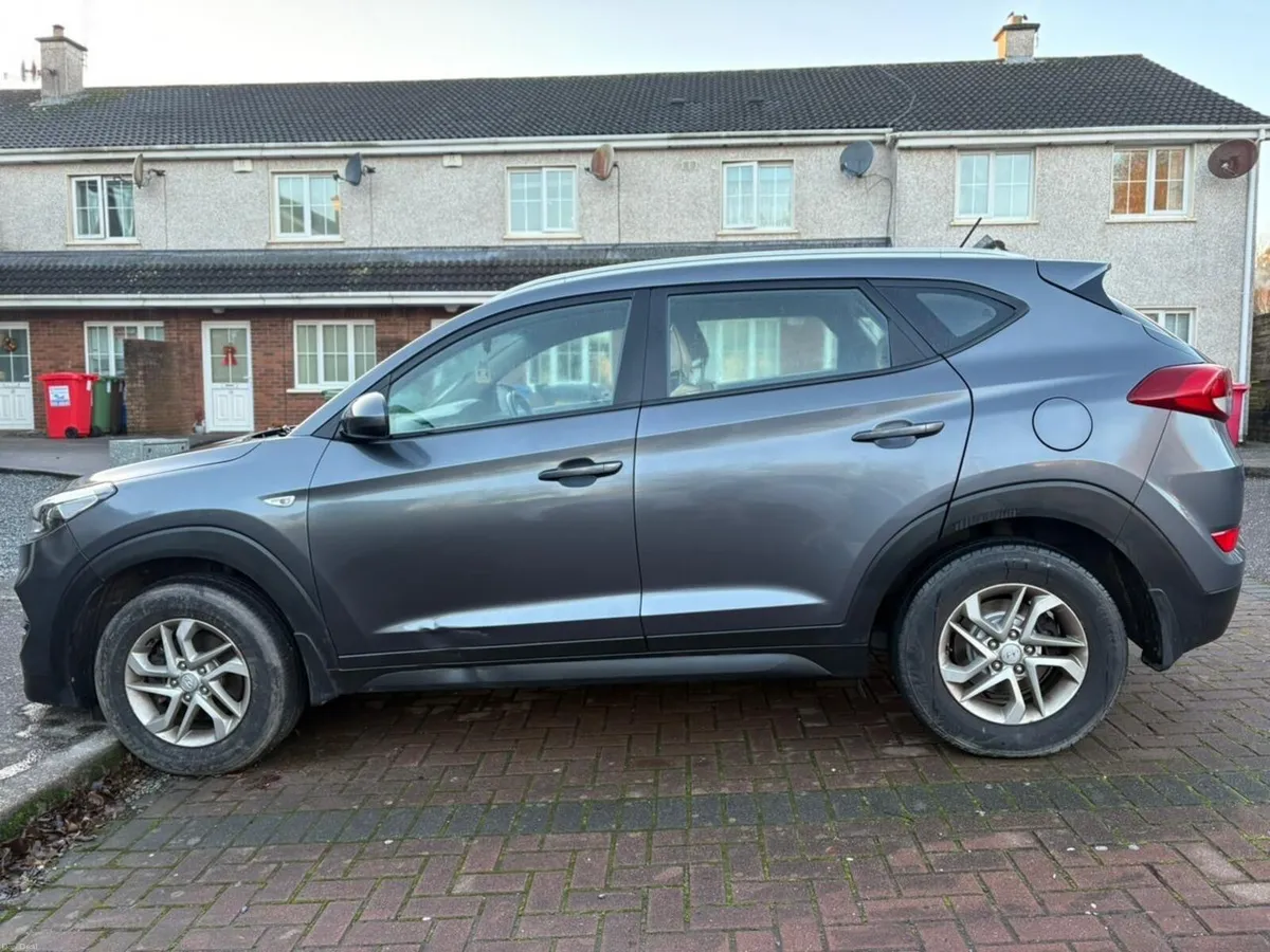 Hyundai Tucson Comfort 5DR 1.7 - Image 3