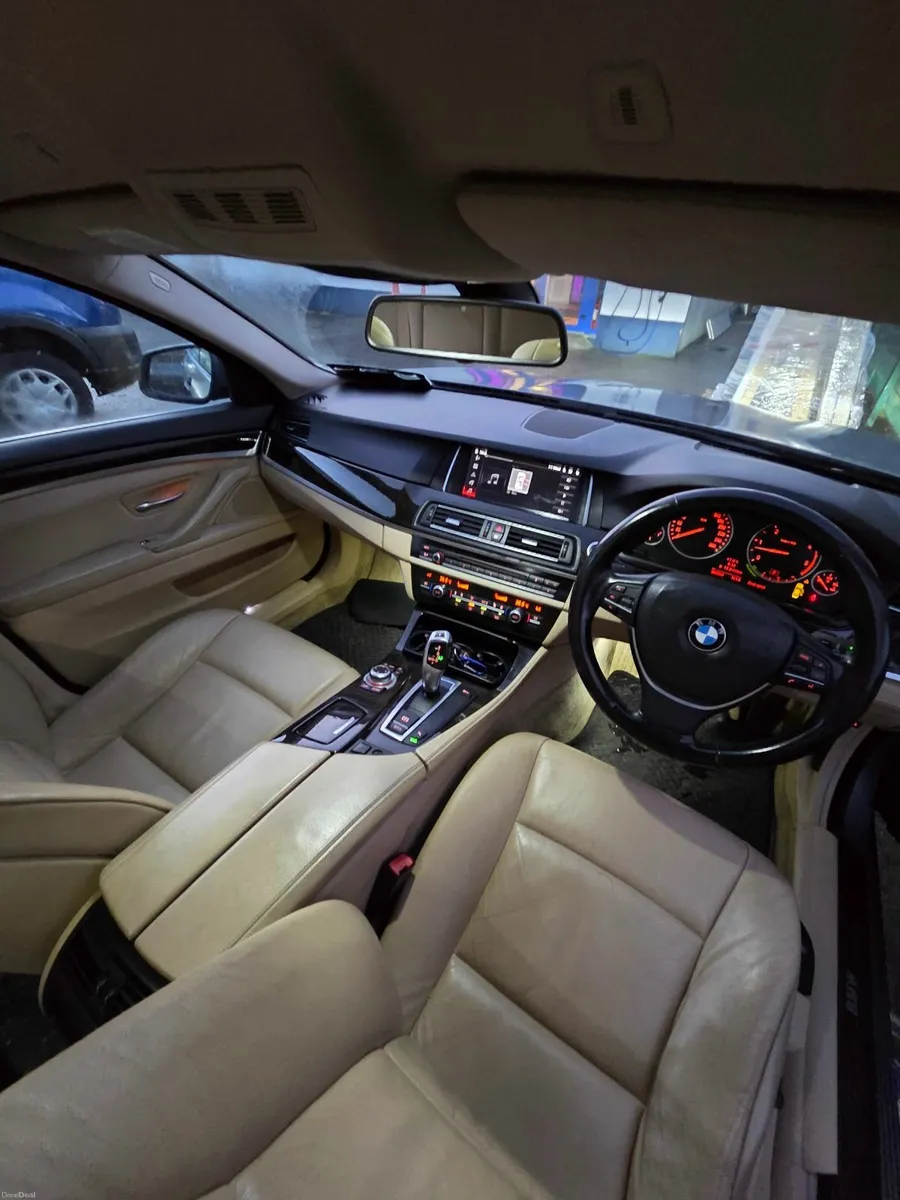 BMW 5-Series 2010 530d - Image 3