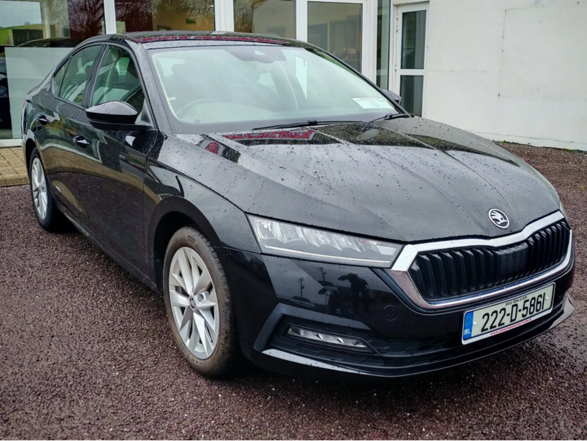 SKODA OCTAVIA AMBITION 2.0 TDI 115HP 5DR - Image 1
