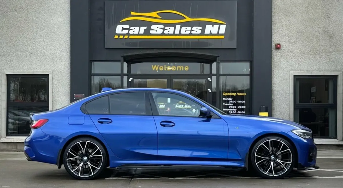 2.0 320d MHT M Sport Saloon 4dr Diesel Hybrid Auto - Image 3