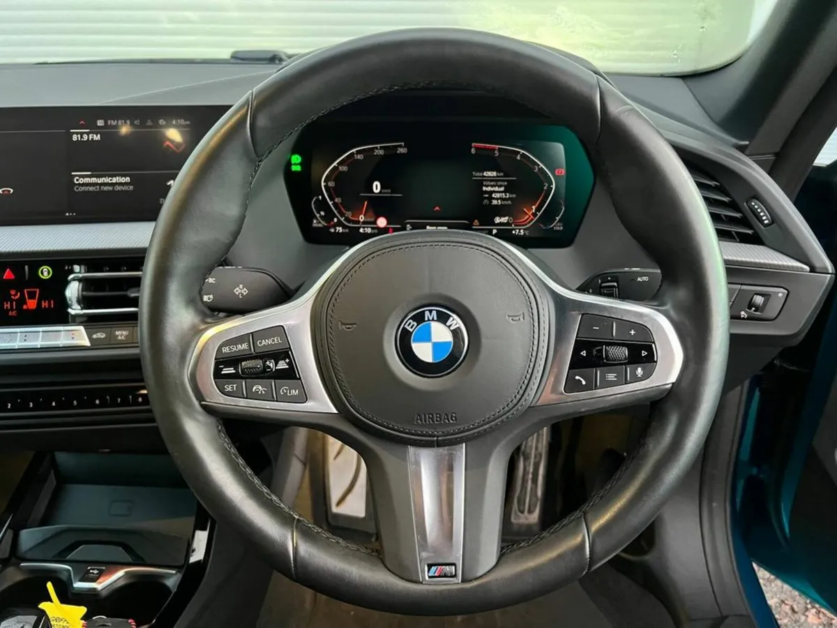 BMW 2-Series 218d M-SPORT 2.0 // WIRELESS CHARGING - Image 4