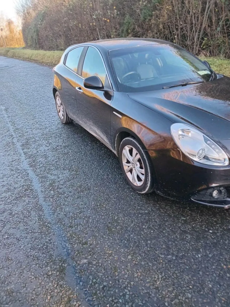 Alfa Romeo Giulietta 2011 - Image 3