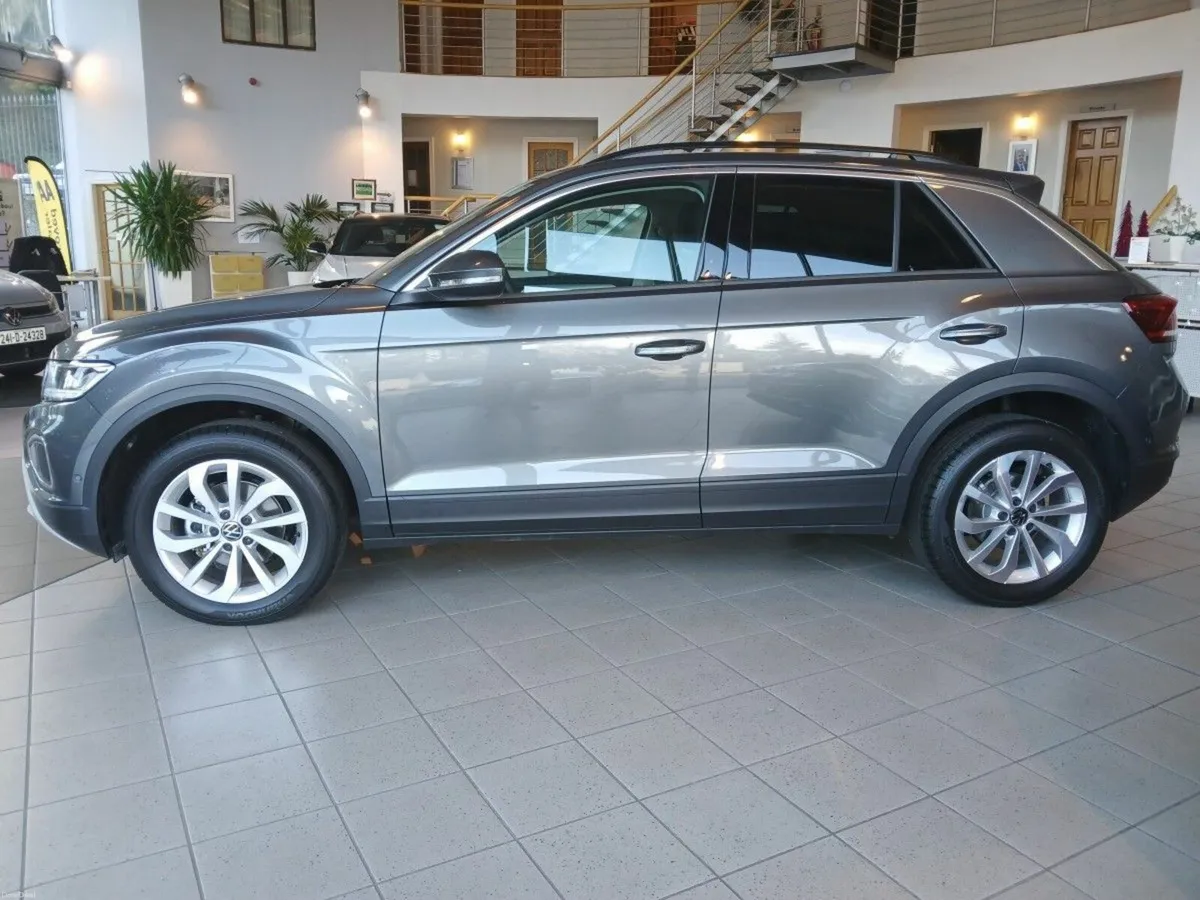 Volkswagen T-Roc EDITION 75 2.0TDI M6F 116HP, Indi - Image 2