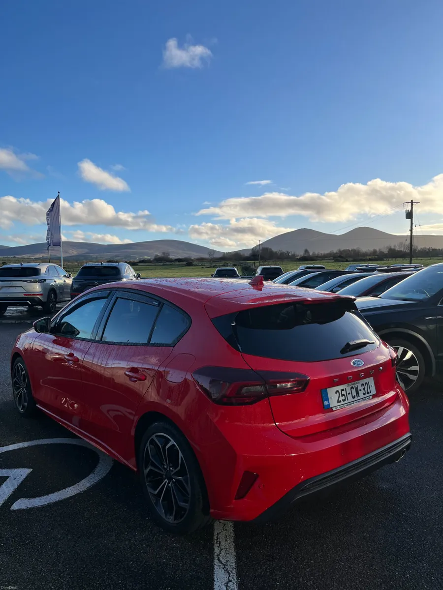 Ford Focus 2025 - Image 3