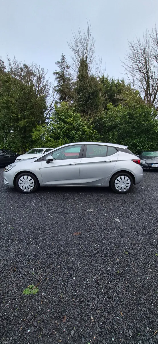 Opel Astra 2017 - Image 4