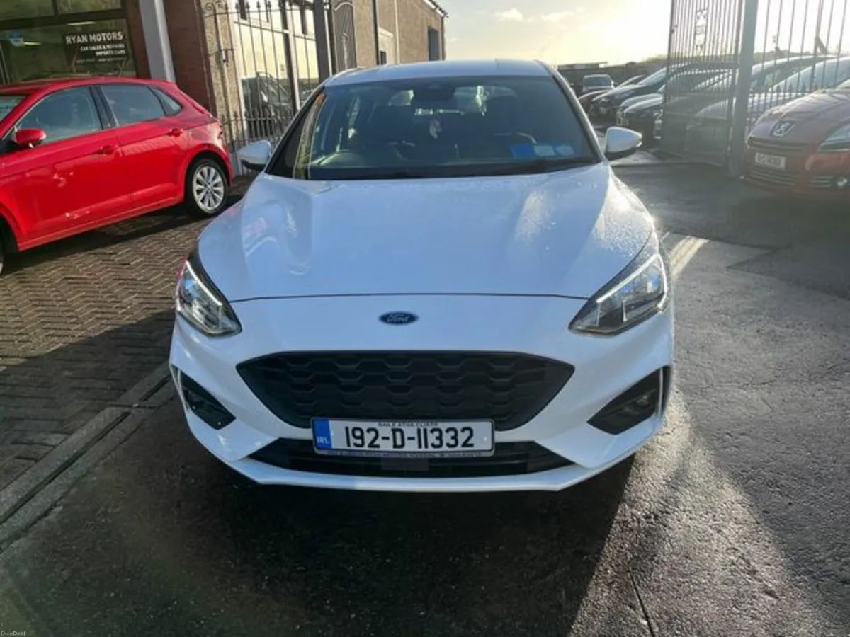 Ford Focus St-line 1.0 Ecoboost 125PS 4DR - Image 2