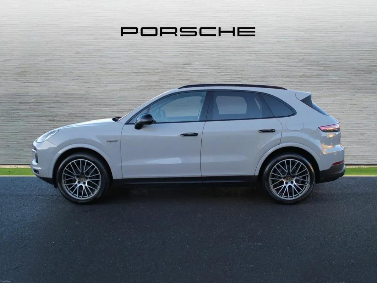 Porsche Cayenne E-Hybrid - Image 4