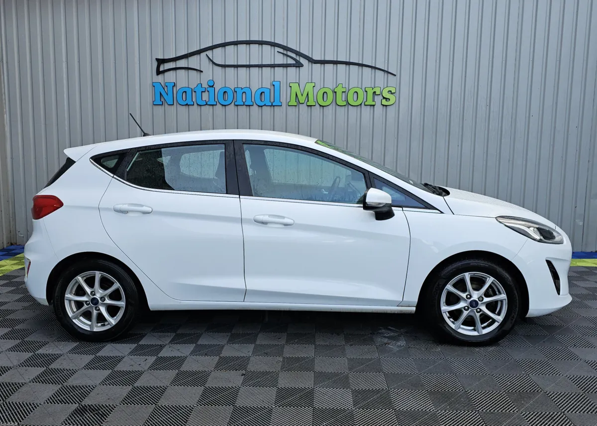 2017 Ford Fiesta 1.0 Petrol Zetec - Image 2