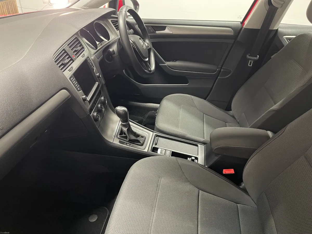 151 Volkswagen Golf 1.2 TSI Automatic 5dr Model - Image 3