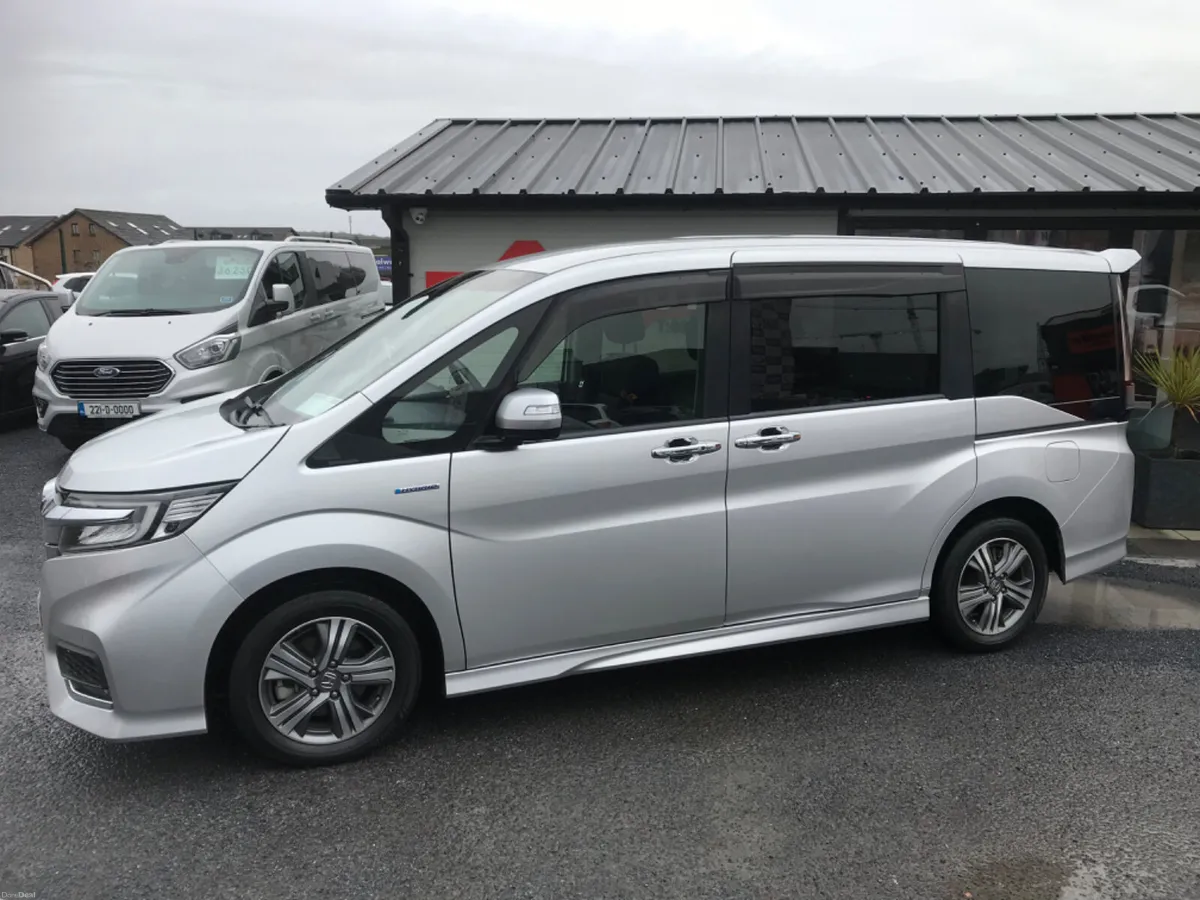 2019 Honda Stepwagon 7 Seater - Image 1