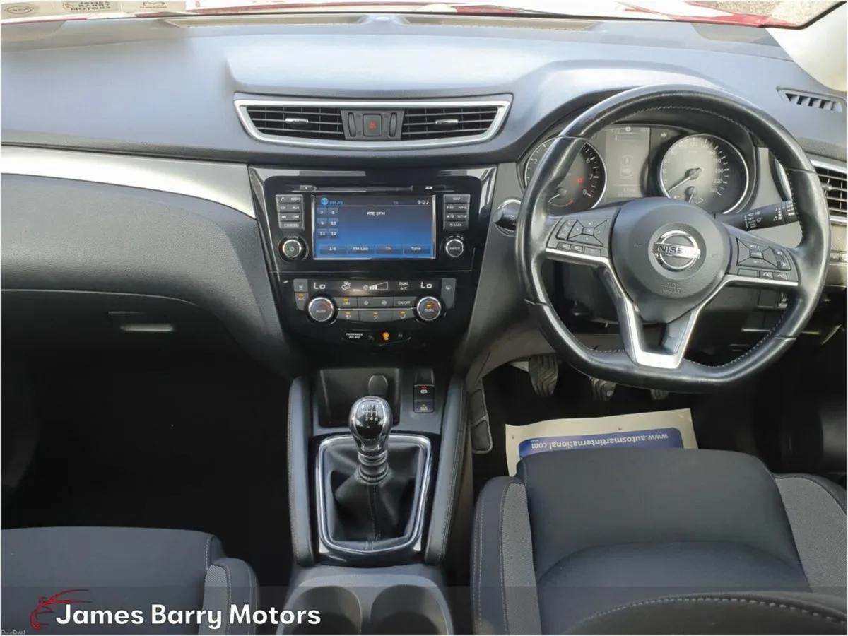 Nissan Qashqai 1.2 PET SV PREMIUM // - Image 3